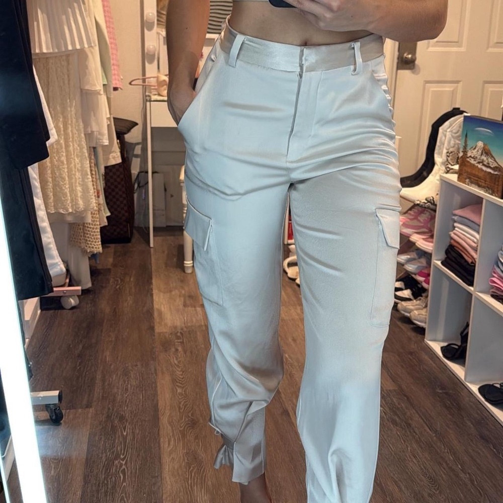 NWT Aritzia Babaton Refined Satin Cargo Pant Matte Pearl 00